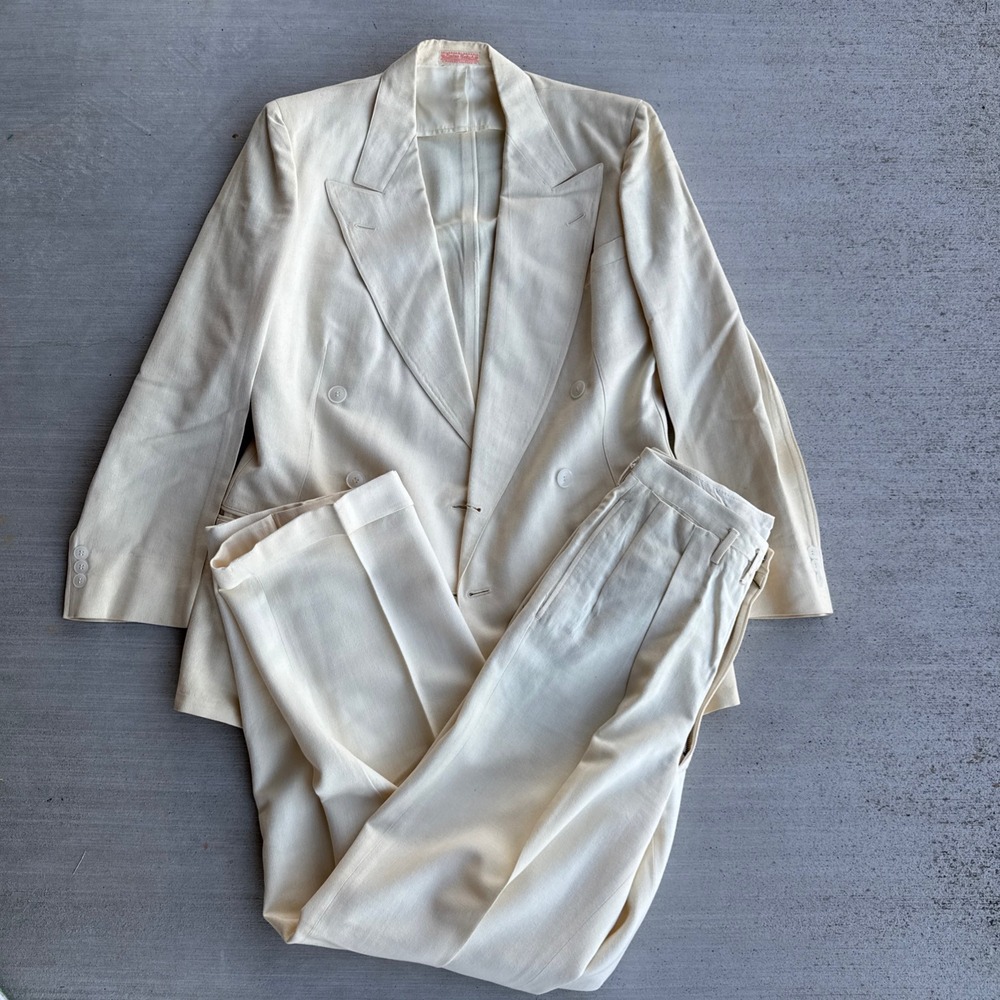 Palm Beach Suit Mens 37 Cream Double Breasted Pleated Cuffed 2 pc Vintage 1940s